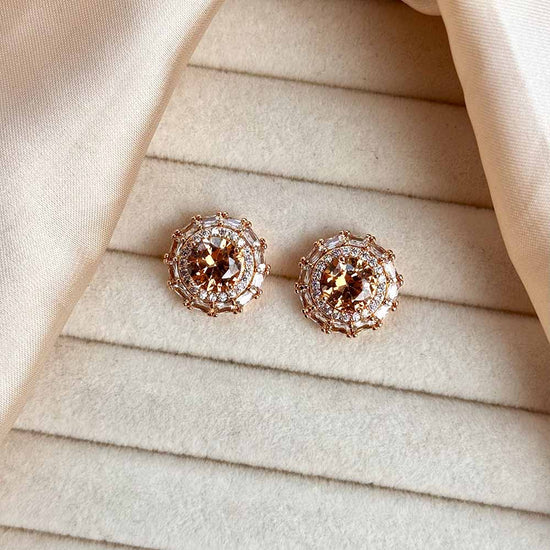 Rosha Studs (Champagne)