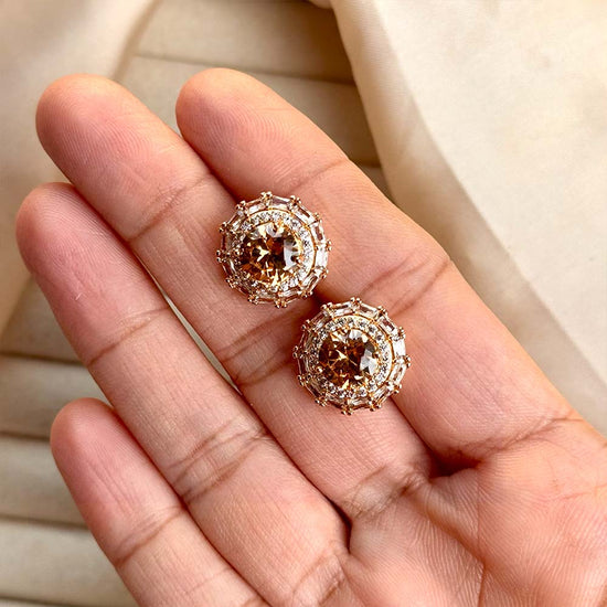 Rosha Studs (Champagne)