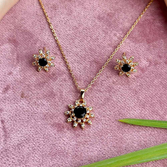 Rosia Pendant Set (Black)
