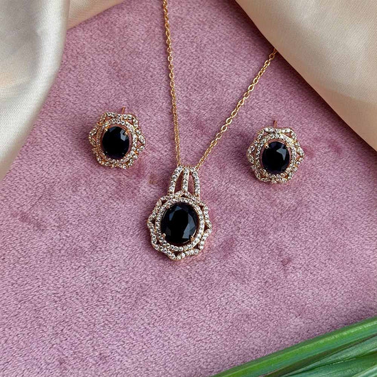 Sema Pendant Set (Black)