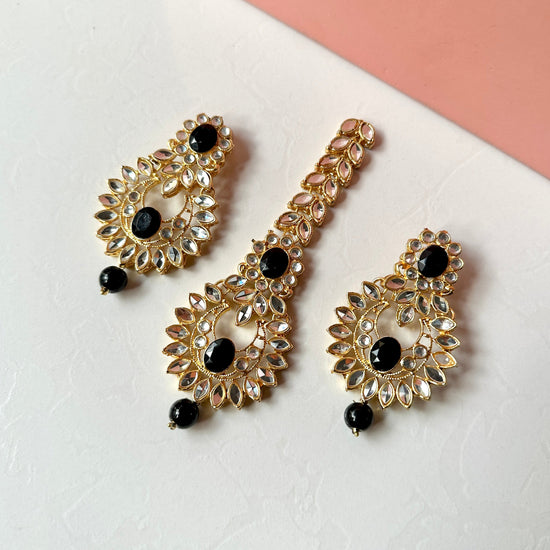 Load image into Gallery viewer, Iqra Earrings and Teeka Set - Alita Accessories
